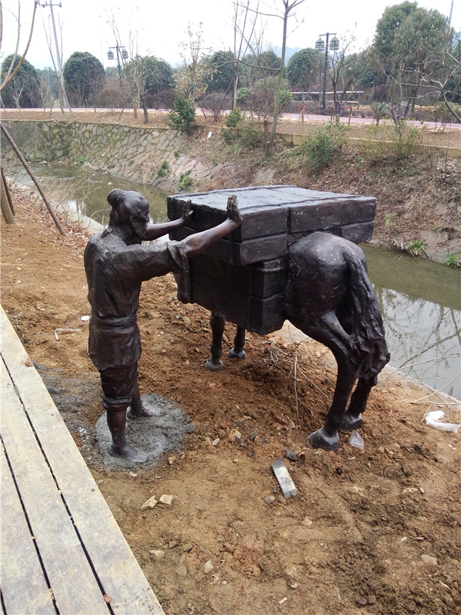 雕塑設(shè)計的色彩搭配原則