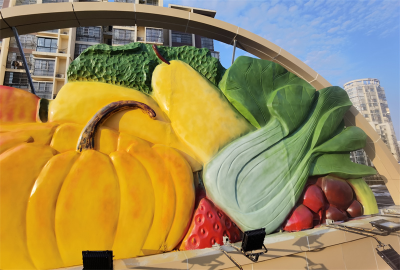 從石膏到青銅：雕塑制作的不同材料與工藝