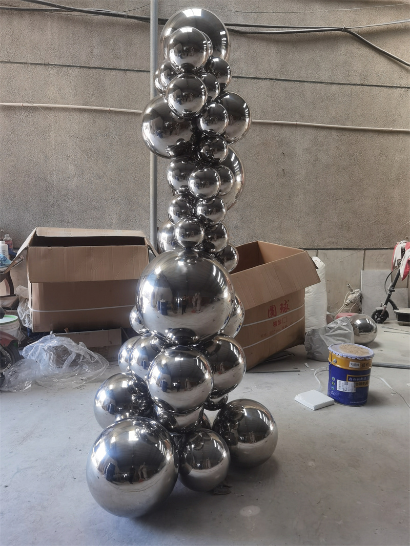 不銹鋼雕塑的表面紋理制作